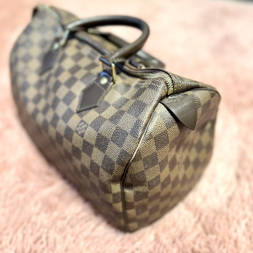Authentic Louis Vuitton Damier ebene speedy 30